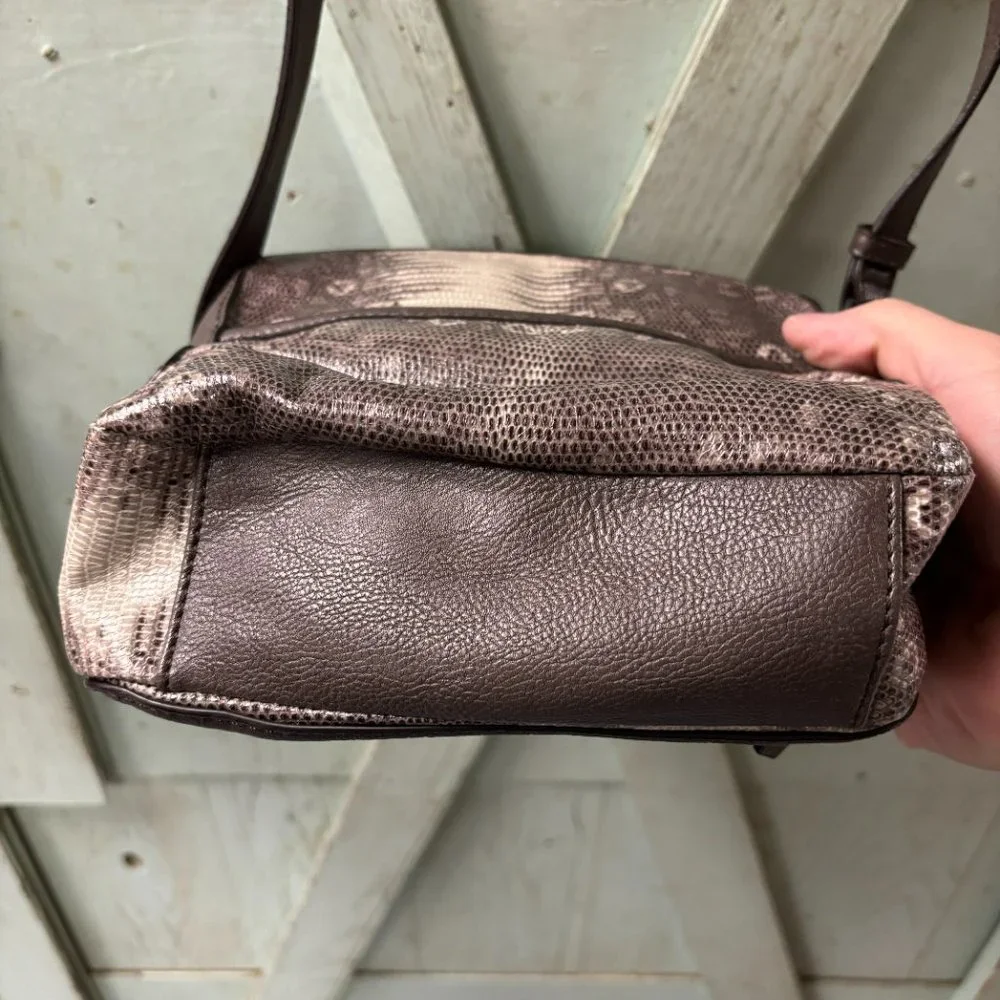 Simply Vera Vera Wang‎ snakeskin Crossbody purse
